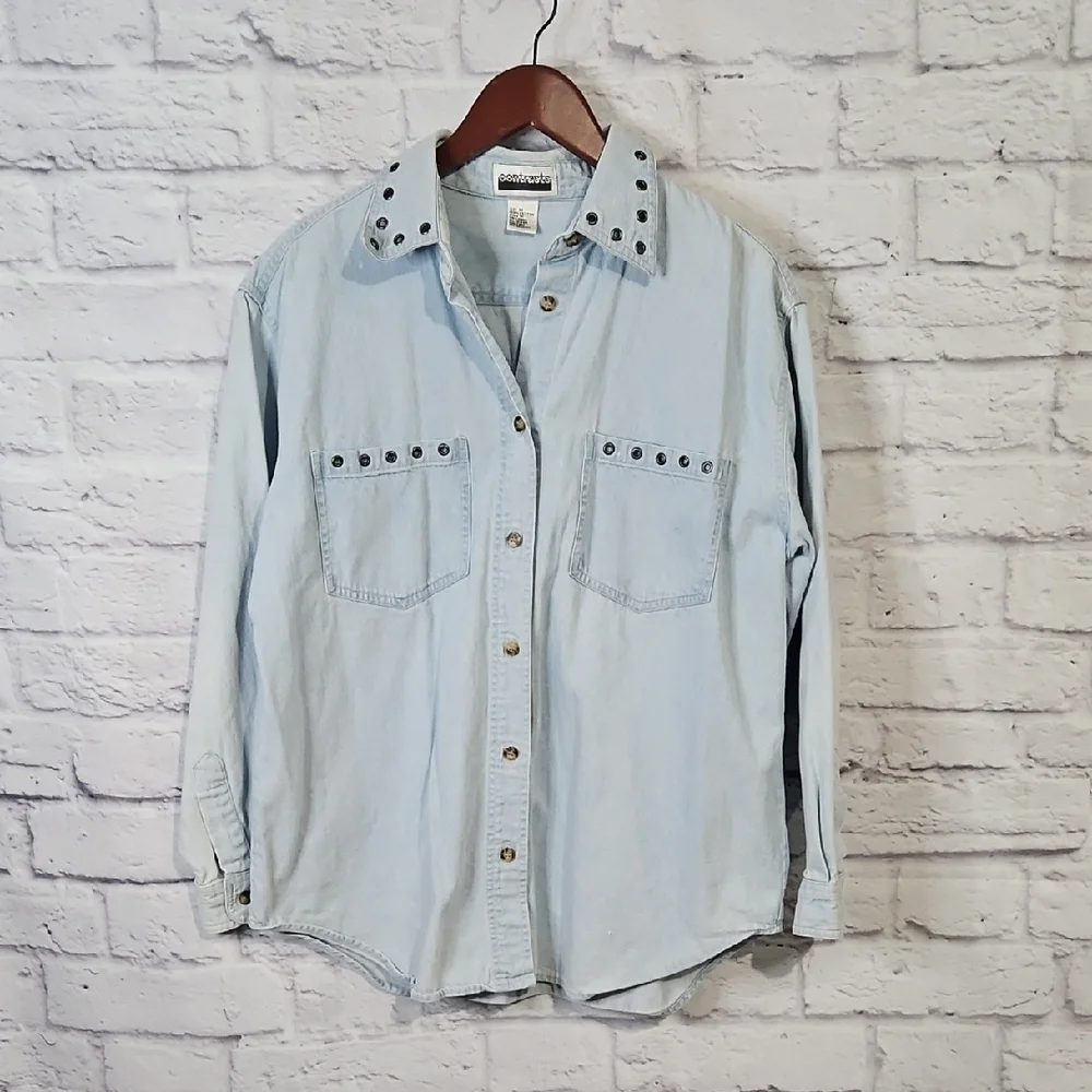90s Vintage Light Blue Button Down Shirt with Stud Accents